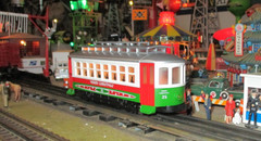 MTH 30-2583 Merry Christmas “Bump-N-Go” Trolley Car O/027 ga. wks w/ Lionel 2006