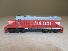 Mantua Tyco GP20. Burlington #5628 Locomotive. Motor Seized. Watch The Video.