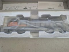 Atlas 8290 U23B Milwaukee Road #5003 Diesel Locomotive Engine HO Scale Train