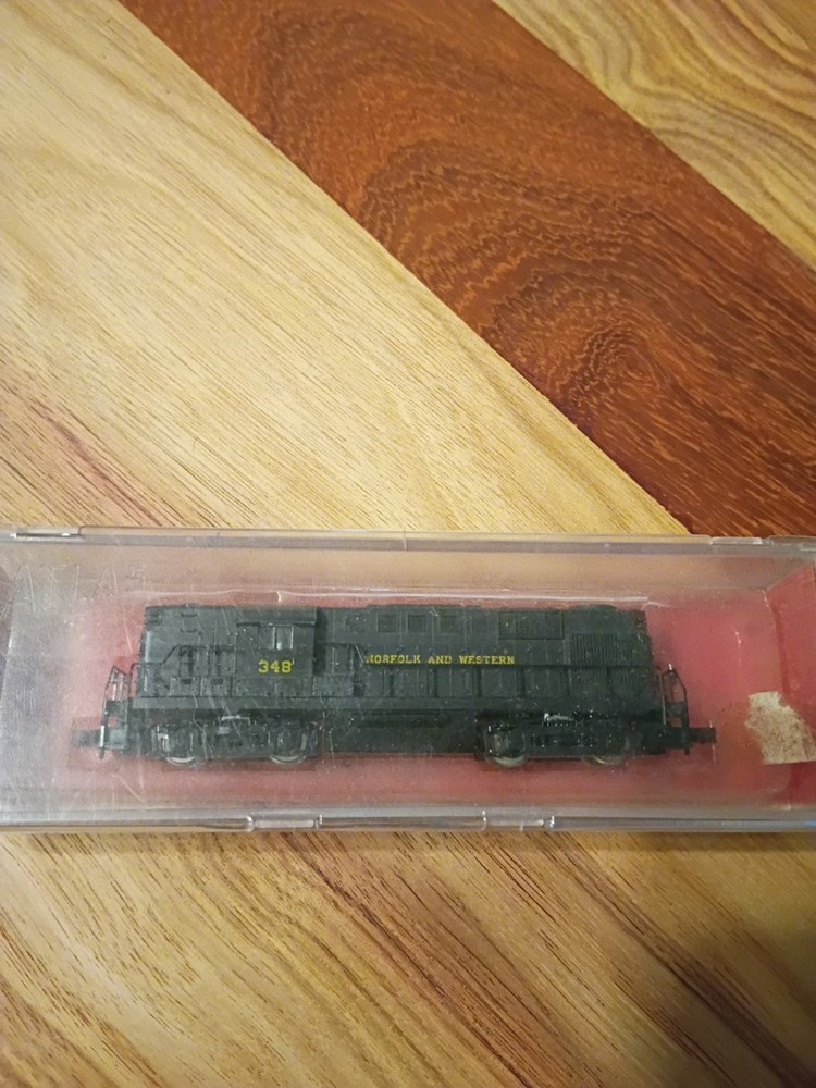 Atlas N Scale RS-11 Locomotive Norfolk And Western