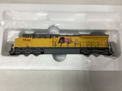 Walthers Mainline #910-20233 HO scale “UP” ES44AC with DCC/Sound Rd.#5544
