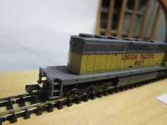 N Scale Locomotive; #8017, Union pacific, SD40-2, Great Runner.