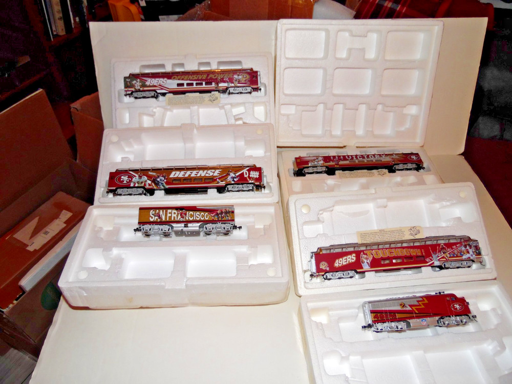 HO 49er FAITHFUL TRAIN ” THE RED AND GOLD FAITHFUL”