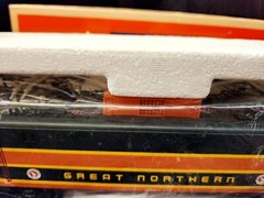 Lionel 6-18302 Great Northern Electric Engine, New In Box