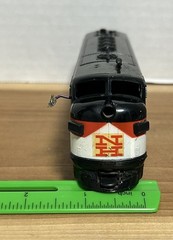 Vintage HO Scale New Haven F7 Diesel Locomotive NH McGinnis Livery