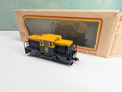 IHC HO Scale M502 Center Cab Diesel Switcher Santa Fe #2615 Runs Great! DC