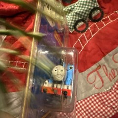 BACHMANN HO THOMAS LOCOMOTIVE W/EYES DCC #58741