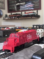 HO SCALE ELECTRIC TRAIN ENGINE & CABOOSE “ENJOY COKE” DIET COCA -COLA