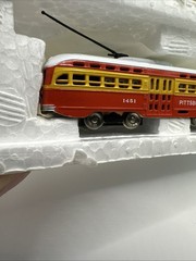 NEW W/box Bachmann N Scale PCC Trolley Pacific Electric Motorized #51-629 C3