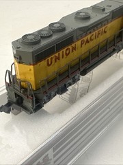 ATLAS / KATO #4622 EMD GP35 DIESEL LOCOMOTIVE -UNION PACIFIC #762 N SCALE TESTED