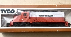 Vintage Tyco HO Scale EMD Mantua Illinois Central Gulf GP20 Diesel Locomotive