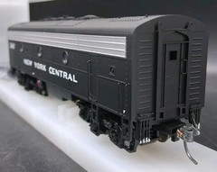 Bowser Executive Line 24071 HO F-7-A/B set New York Central #1852 & 3461 DCC/SND
