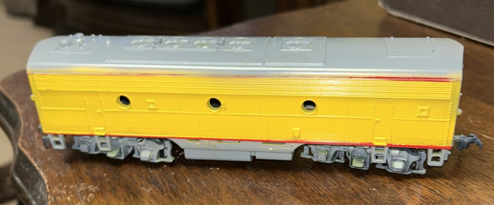 ATHEARN HO SCALE DETAILED UNION PACIFIC F-7 ‘B’ UNIT, DUMMY, CLEAN