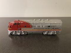Vintage Avon The Lionel 1948 Santa Fe F3 Diesel Engine Train 1992 #2333 9″ x 3″
