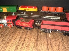 N- Scale ” Union Pacific JUPITER” Locomotive & Tender With Passenger Cars