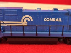 Walthers Trainline HO GE Dash 40B Conrail 5068