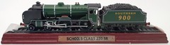 Atlas Editions 3 904 005 – Schools Class 220 SR Eton Locomotive Static Model