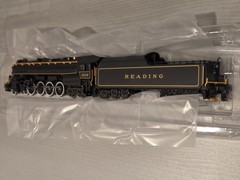 LOT N SCALE READING T1 4-8-4 #2102, RBMN 4-6-2 #425, RBMN PASSENGER SET, HOPPERS