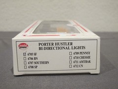 Model Power 6705 ATSF Santa Fe Porter Hustler Diesel Switcher #6705 HO Train
