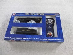 Lionel The Polar Express HO Scale Berkshire Locomotive and Tender with Remote