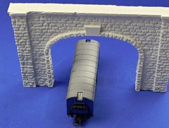 HO DOUBLE TUNNEL PORTAL EXTREME DETAIL READY TO INSTALL CAST PLA EB00351 BIN 018
