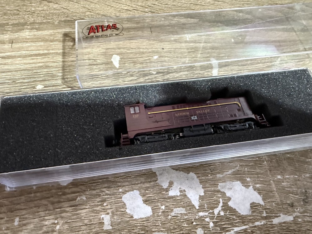 Atlas N Scale #50707 VO-1000 Locomotive Lehigh Valley #137 Decoder Equipped