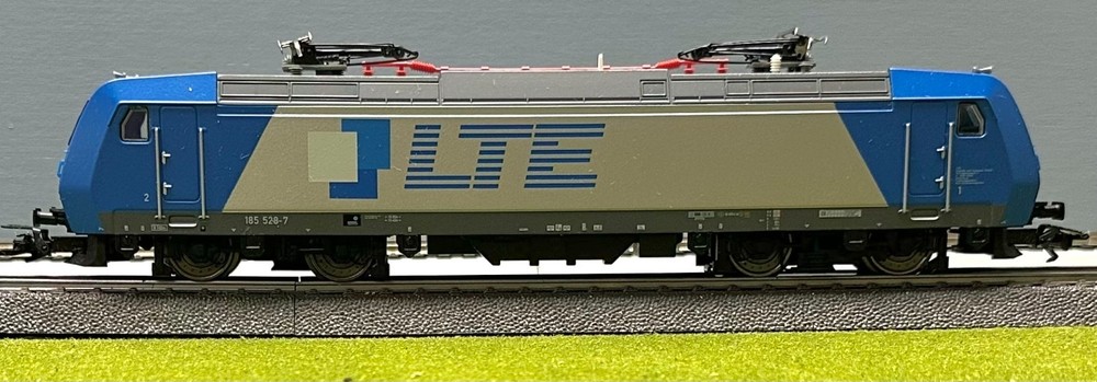 Marklin 36831 HO Analog 3-Rail AC Electric Locomotive LTE185 528-7