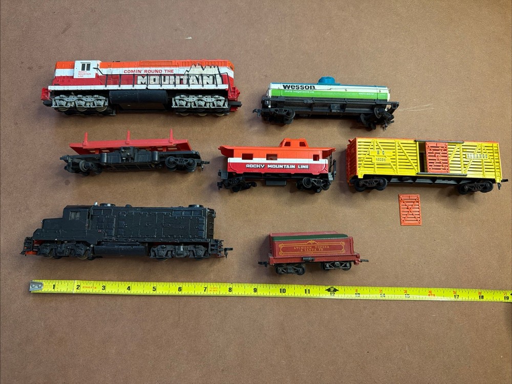 TYCO Ho Gauge Rocky Line Comin’ Round The Mountain Hong Kong Mantua Lot Train