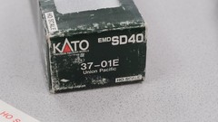 KATO HO Scale EMD SD 40 SOUTHERN PACIFIC Diesel Locomotive WITH BOX FREE SHIP!