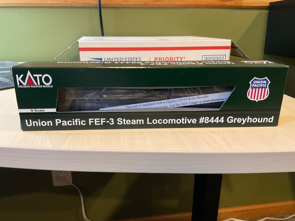 “New in Box” N Scale Kato DCC FEF-3 Steam Locomotive UP #8444 Greyhound 4-8-4