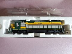 Atlas HO Silver Series C&NW Chicago & North Western Dash 8 #8554 w/DCC