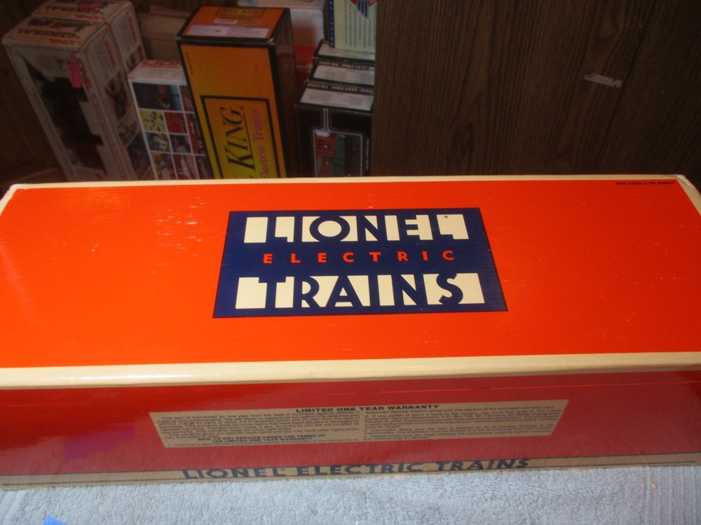 Lionel 6-18210 O Gauge Illinois Central SD-40 Diesel Locomotive #6006 EX W/Box