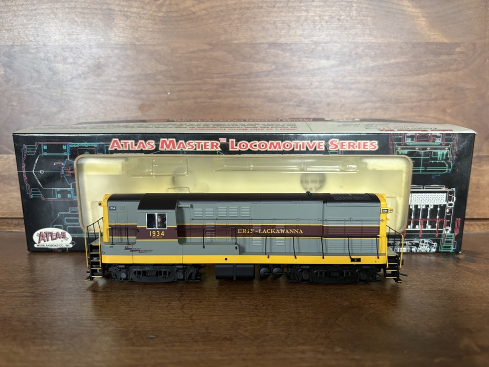 Atlas Classics HO Erie Lackawanna H16-44 Locomotive Road #1934 Runs Okay