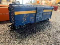 BOXED LIONEL HO 0864-300 ALASKA RR BOX CAR COMPLETE & ORIGINAL FREE SHIPPING