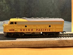 BACHMANN HO SCALE UNION PACIFIC DIESEL LOCOMOTIVE #1468 needs motor work