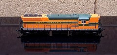 Great Northern Railway Railroad SD-7 Powered Locomotive #568 HO Scale