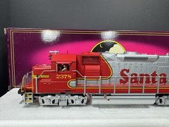 MTH 20-2562-3 Santa Fe Warbonnet GP38-2 nonpowered diesel engine #2378 LNIB