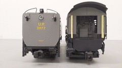 Lionel 6-28099 O Gauge UP 4-6-6-4 Challenger Steam Locomotive & Tender #3977