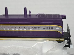 Proto 2000 HO Scale 8102 Atlantic Coast Line ACL 666 SW-9 Diesel Switcher NIB