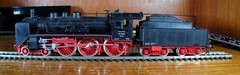 Roco 04115A HO gauge DR BR 17 in black & red livery