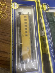 Vintage TYCO HO Scale Train Lot – Mixed Cars, Track, Accessories & Locomotives
