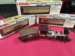 LIONEL 1980 PEORIA & ILLINOIS ENGINE AND CARS BUNDLE