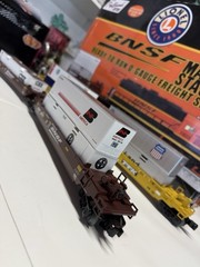 O Gauge Lionel BNSF 1603 maxi stack ready to run O gauge freight set