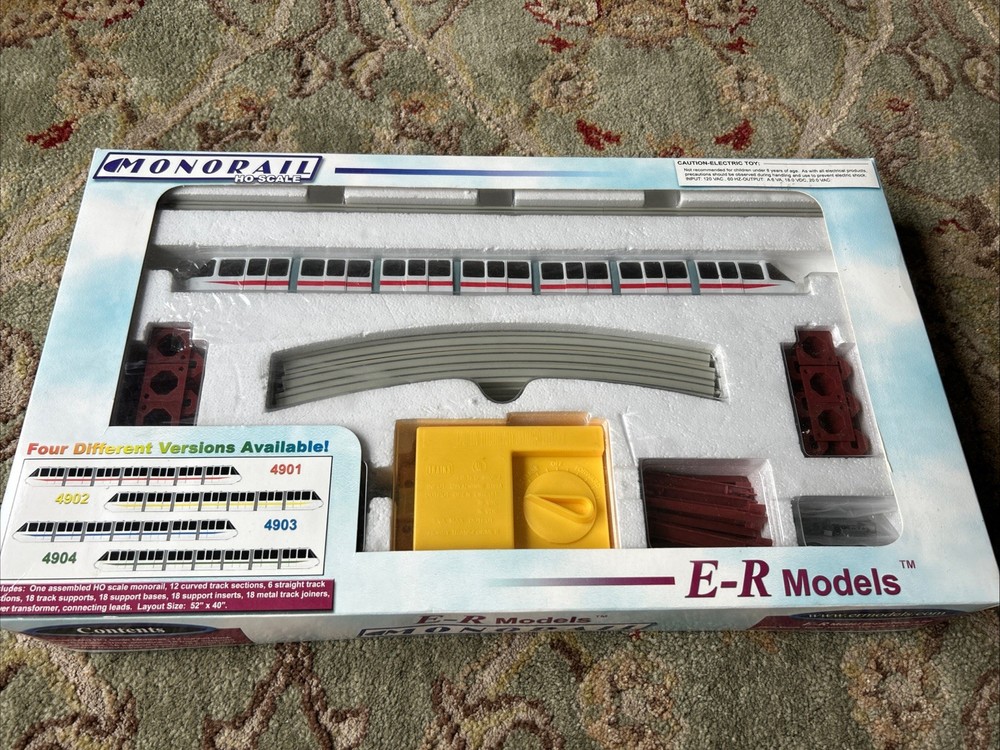 E-R Models Monorail RED Stripe #4901 HO Scale – Complete NEW