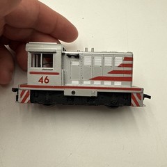 ATHEARN HO SCALE RED SILVER HUSTLER DIESEL SWITCHER #46 – TESTED EX