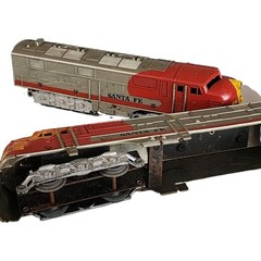 LOT OF 2 MARX 1095 SANTA FE O GAUGE DIESEL LOCOMOTIVES UNTESTED PARTS