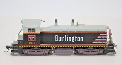 Kato 37-10G HO CB&Q Burlington Route EMD NW2 #9211 Diesel Locomotive EX Runs