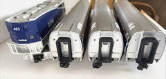 MTH O GA AMTRAK F59PH DIESEL CAB #463 W/2.0 P.S. & 3 NORTH-EAST DIR. PASS.CARS