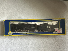 HO Scale – AHM 5082-c Santa Fe 0-8-0 Steam Switcher Engine #102 Great Runner