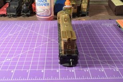 near TrkRdy U25B HO Locomotive, good working condition, lighted /DDF